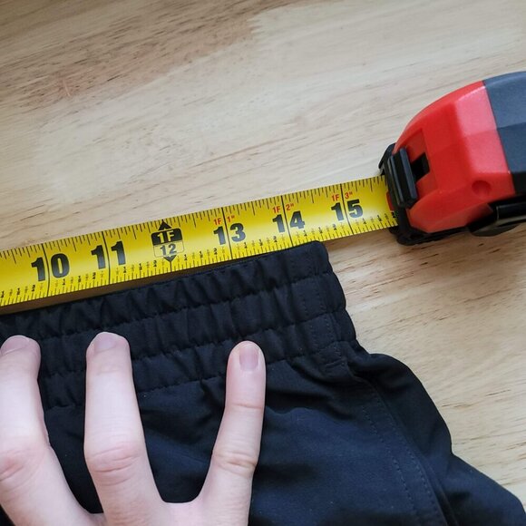 UNIQLO Swim Active Shorts Small S 27-30 Black NWOT Lined - Picture 6 of 6